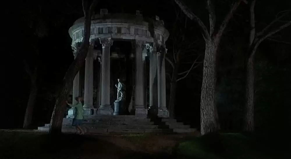 リサと悪魔の画像