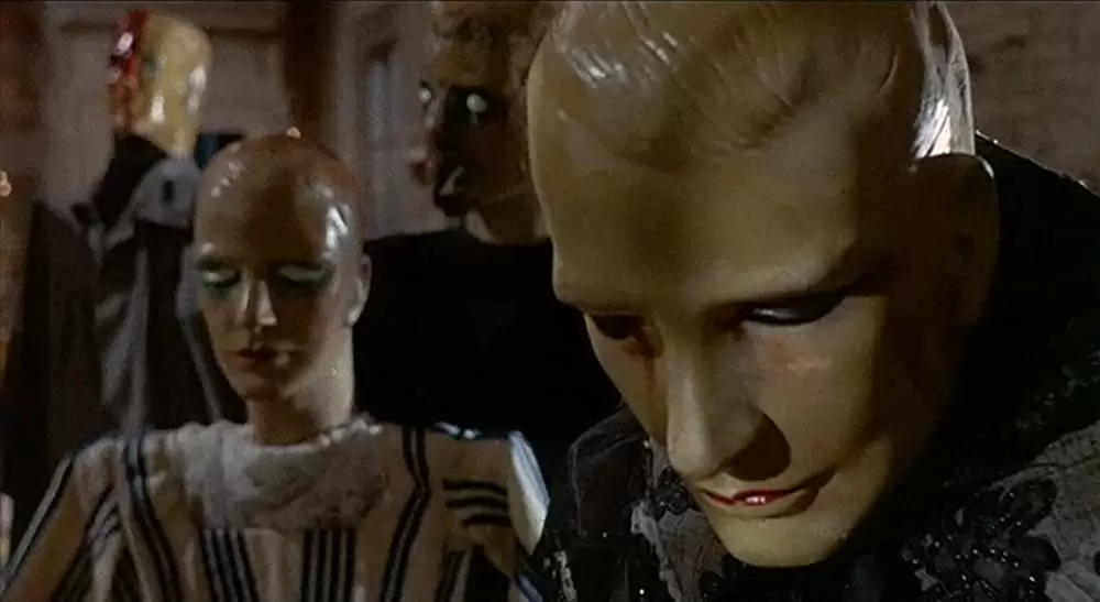 リサと悪魔の画像