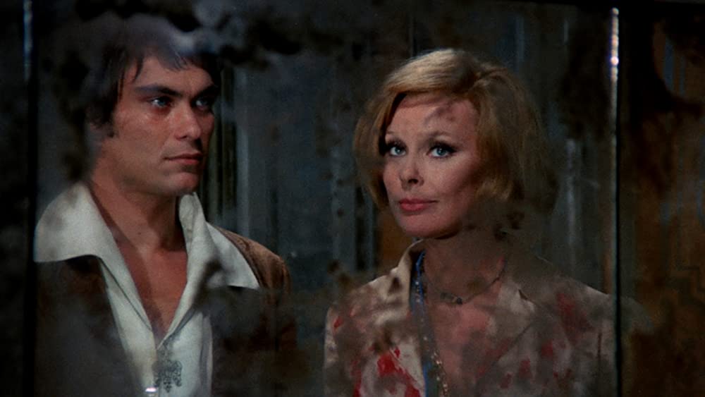 リサと悪魔の画像