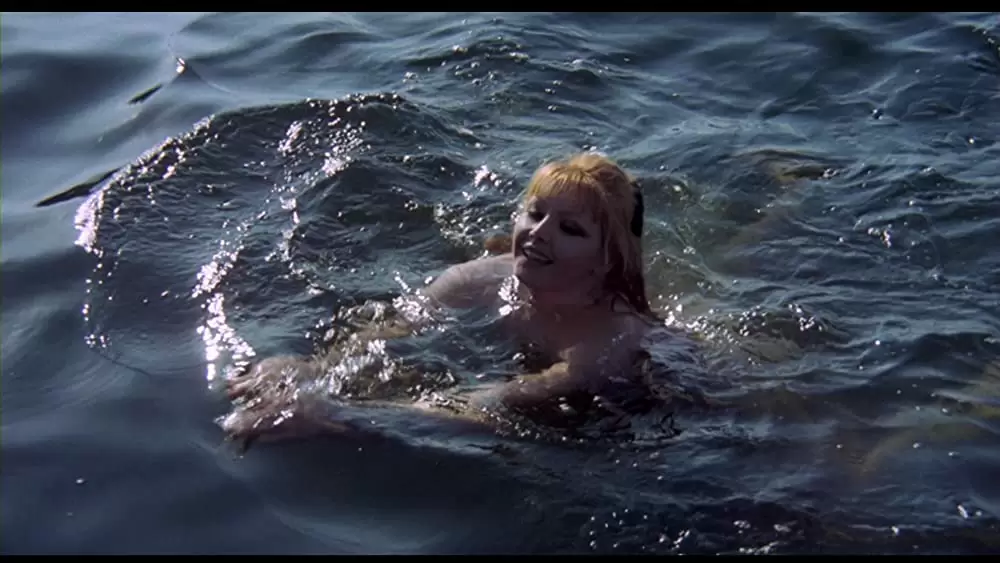 血みどろの入江の画像