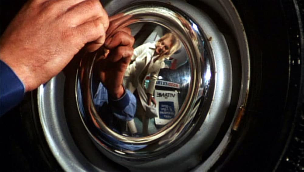 血みどろの入江の画像