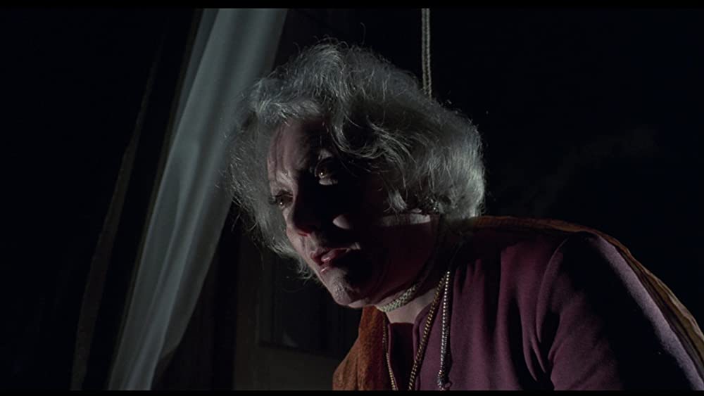 血みどろの入江の画像