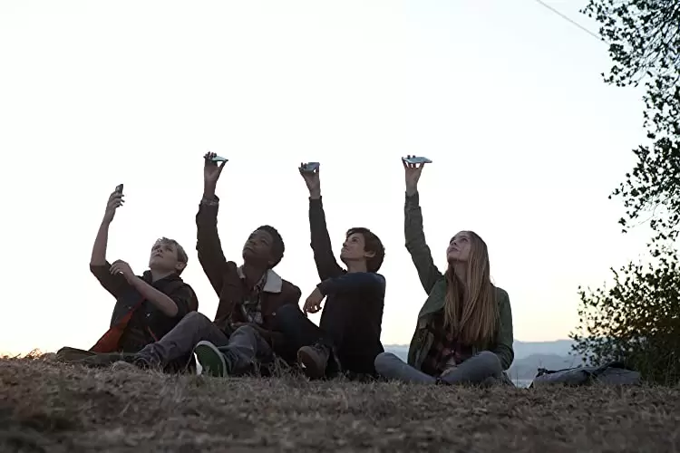 「アース・トゥ・エコー」Reese Hartwig & Resse Hartwig & Ella Wahlestedt & アルフレド・カストロ & Teo Halmの画像