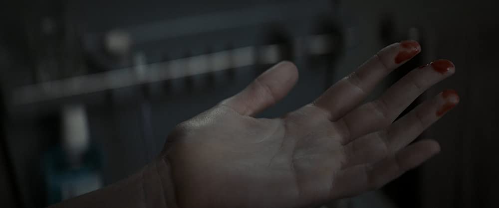 ホール・イン・ザ・グラウンドの画像