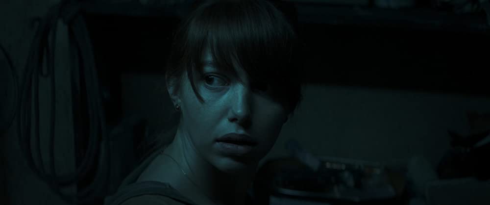 ホール・イン・ザ・グラウンドの画像