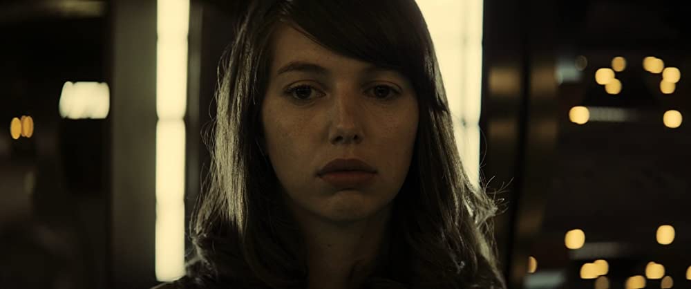 ホール・イン・ザ・グラウンドの画像