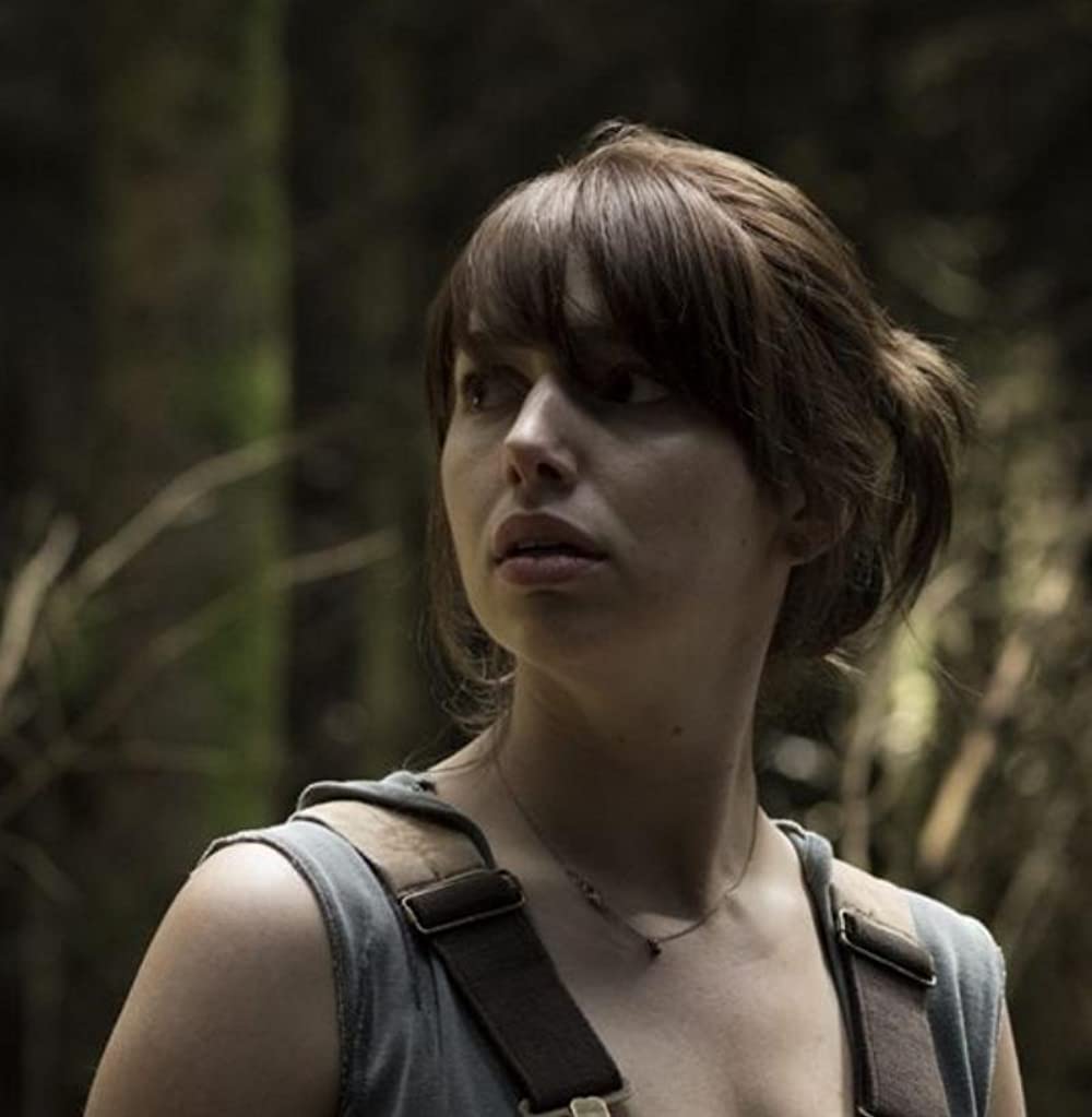 ホール・イン・ザ・グラウンドの画像