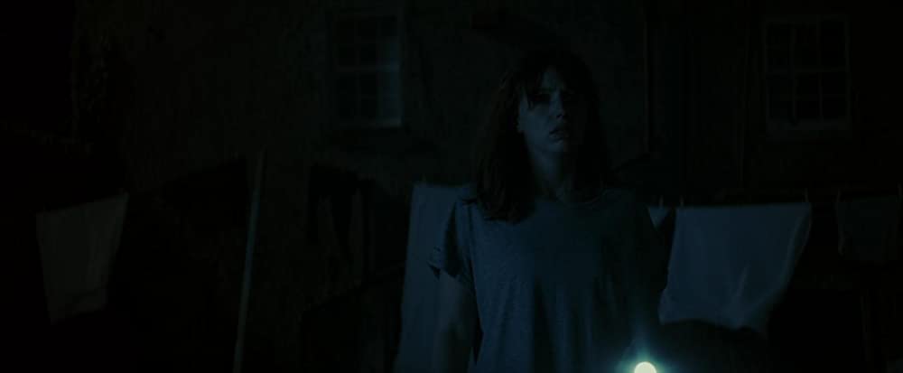 ホール・イン・ザ・グラウンドの画像