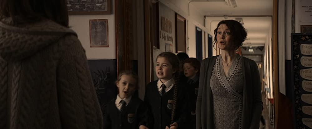 ホール・イン・ザ・グラウンドの画像