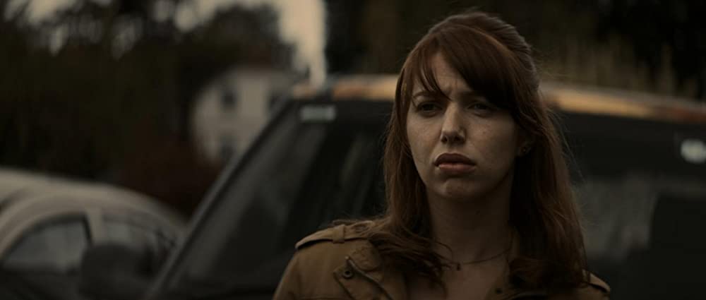 ホール・イン・ザ・グラウンドの画像