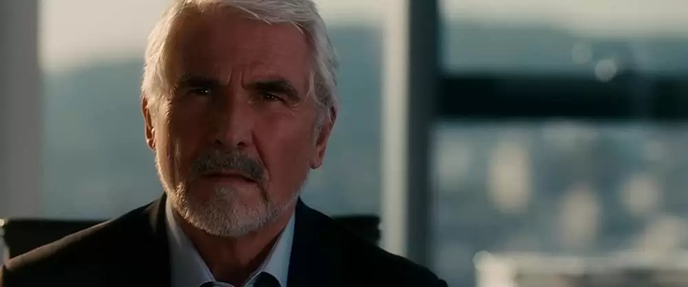 「バーレスク」ジェームズ・ブローリンの画像