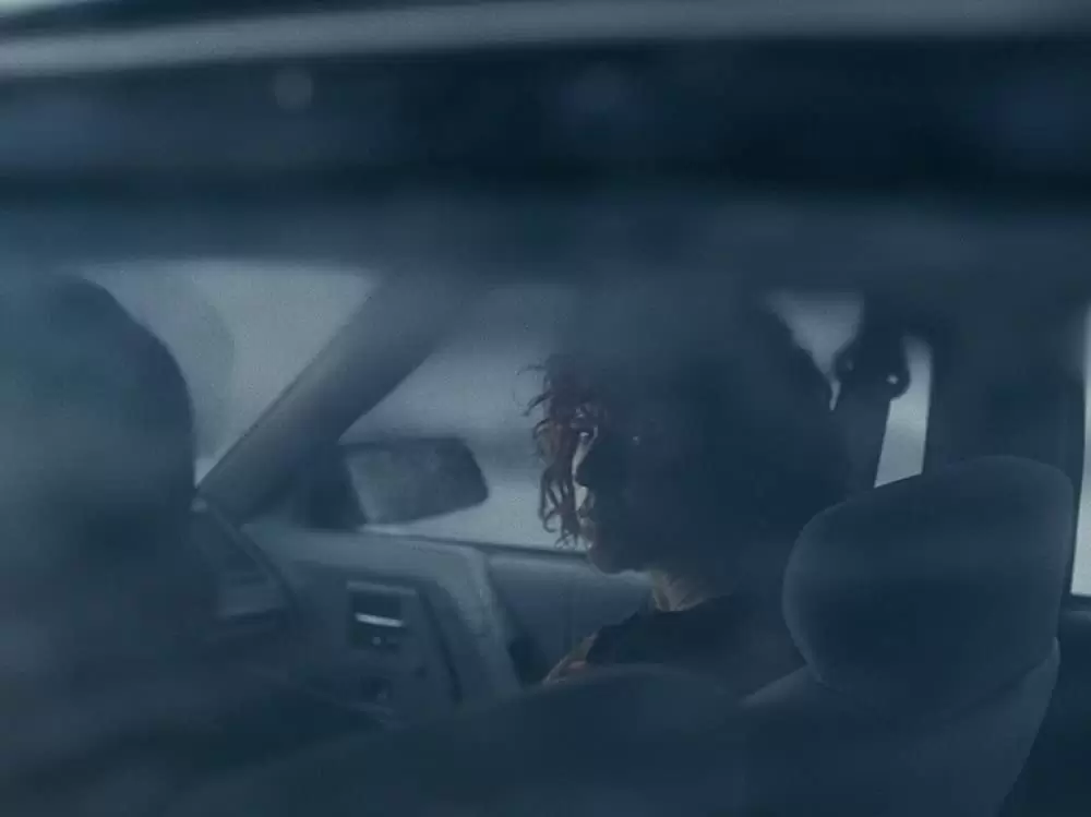 「もう終わりにしよう。」ジェシー・バックリーの画像