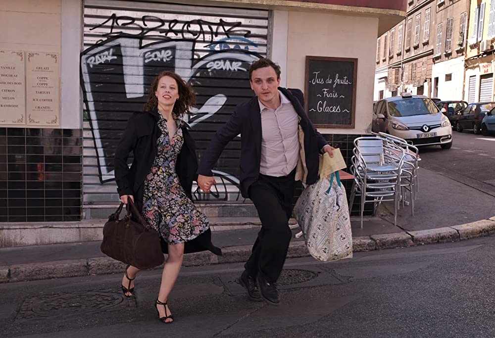 未来を乗り換えた男の画像