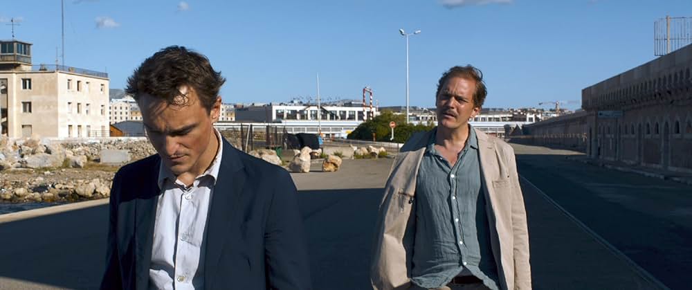 未来を乗り換えた男の画像