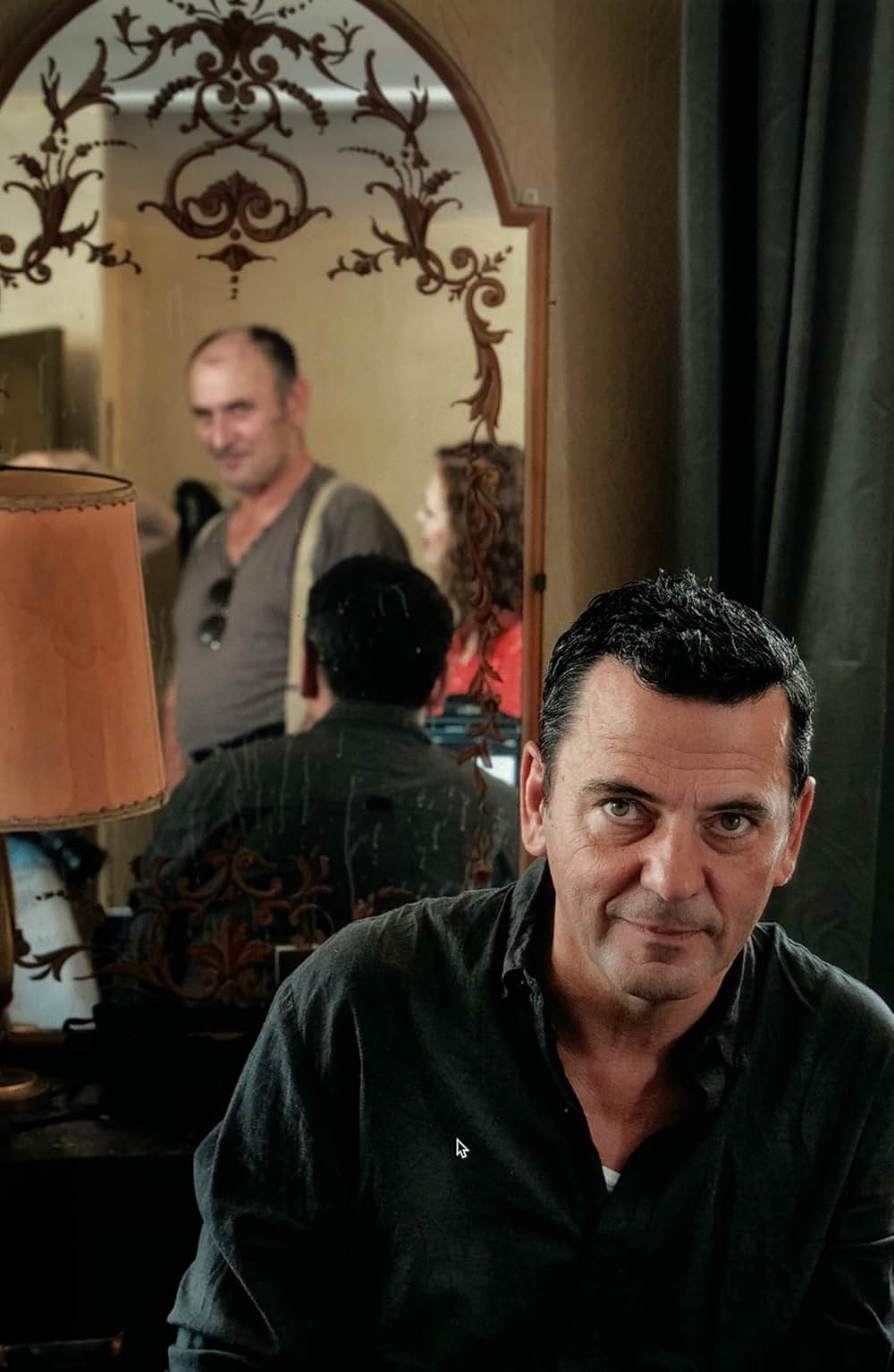 未来を乗り換えた男の画像