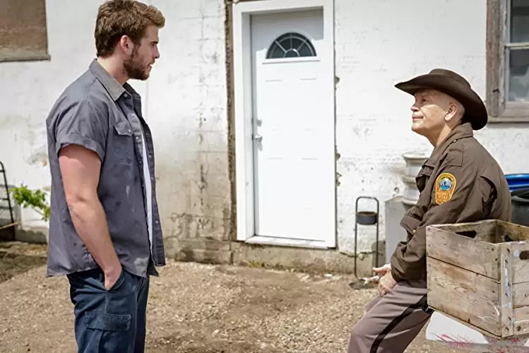 「カットバンク」ジョン・マルコビッチ & リアム・ヘムズワースの画像