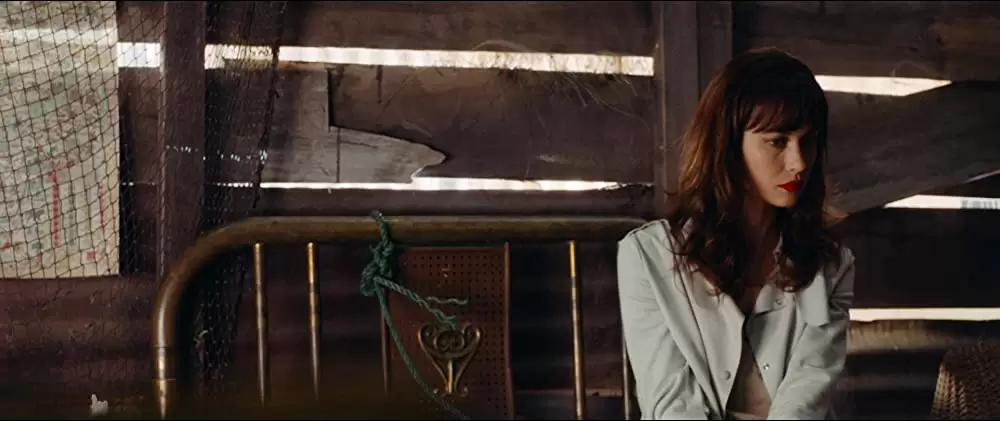 「ガン シャイ」オルガ・キュリレンコの画像