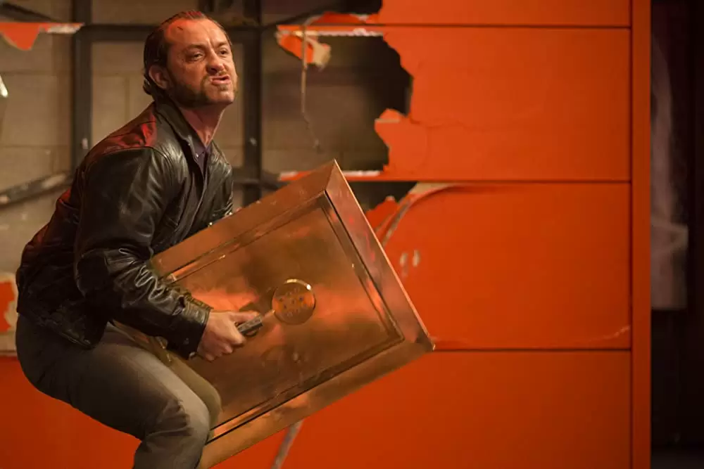 ドム・ヘミングウェイの画像