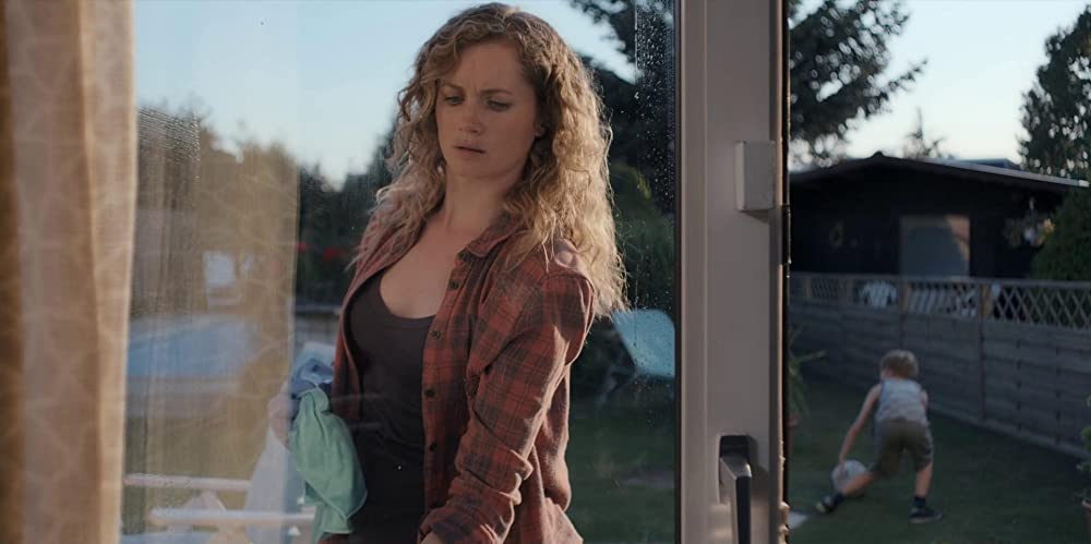 ママは世直しヒーローの画像