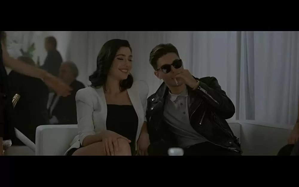 「＃フォロー・ミー」Emilia Ares & ローネン・ルービンシュタイの画像