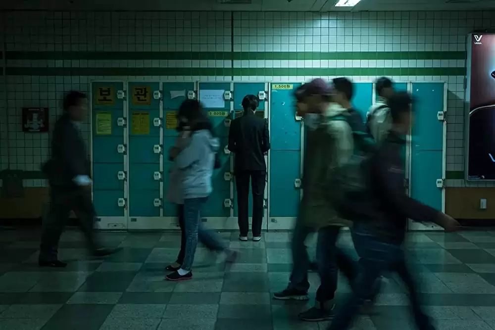 コインロッカーの女の画像