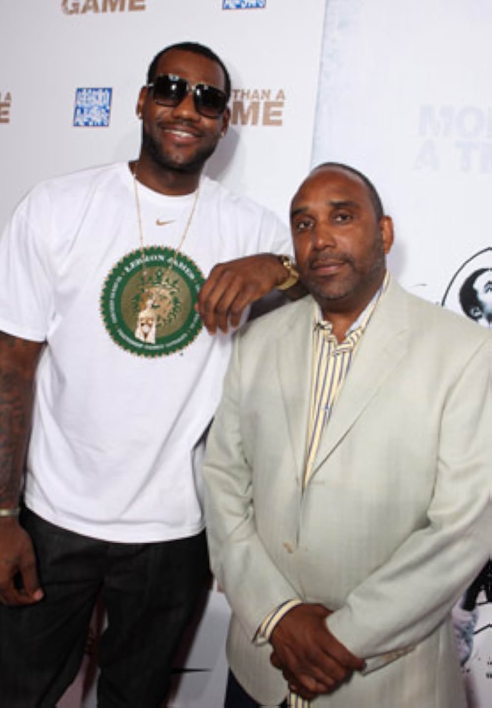 モア・ザン・ア・ゲームの画像