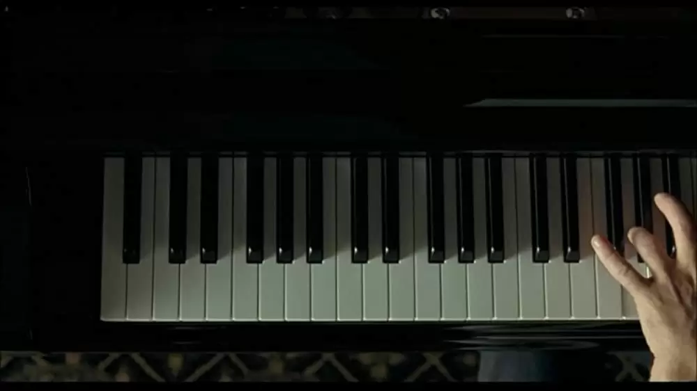 エレジーの画像