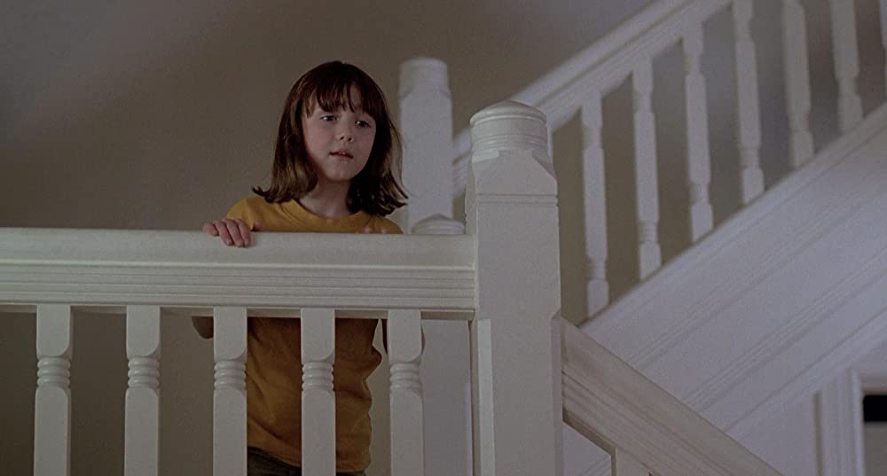 ゆりかごを揺らす手の画像