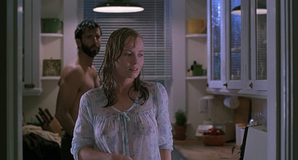 ゆりかごを揺らす手の画像