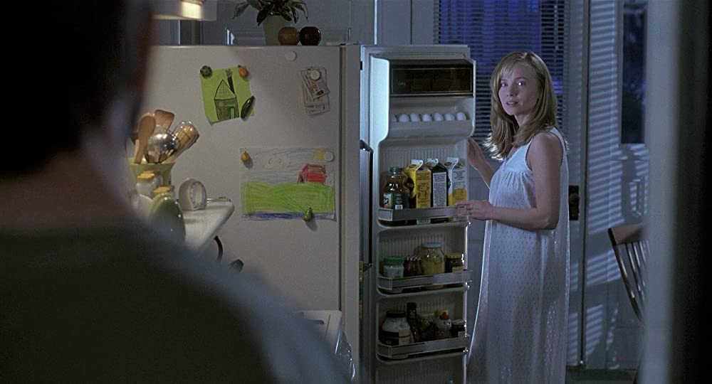 ゆりかごを揺らす手の画像