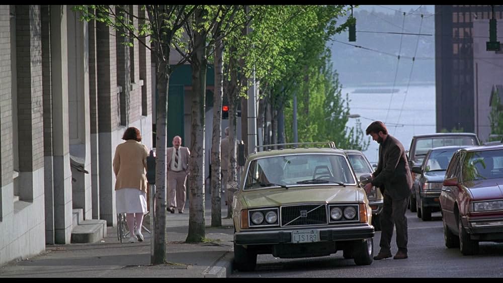 ゆりかごを揺らす手の画像