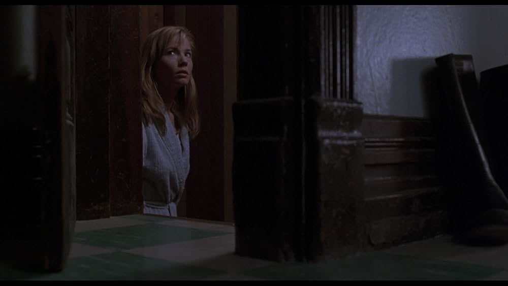 ゆりかごを揺らす手の画像