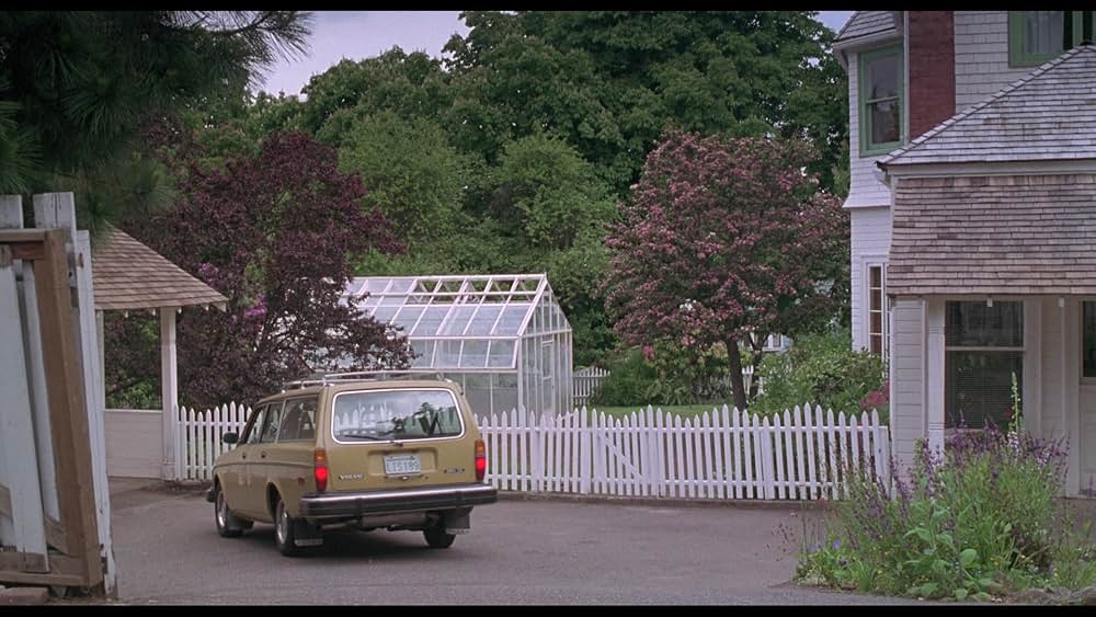 ゆりかごを揺らす手の画像