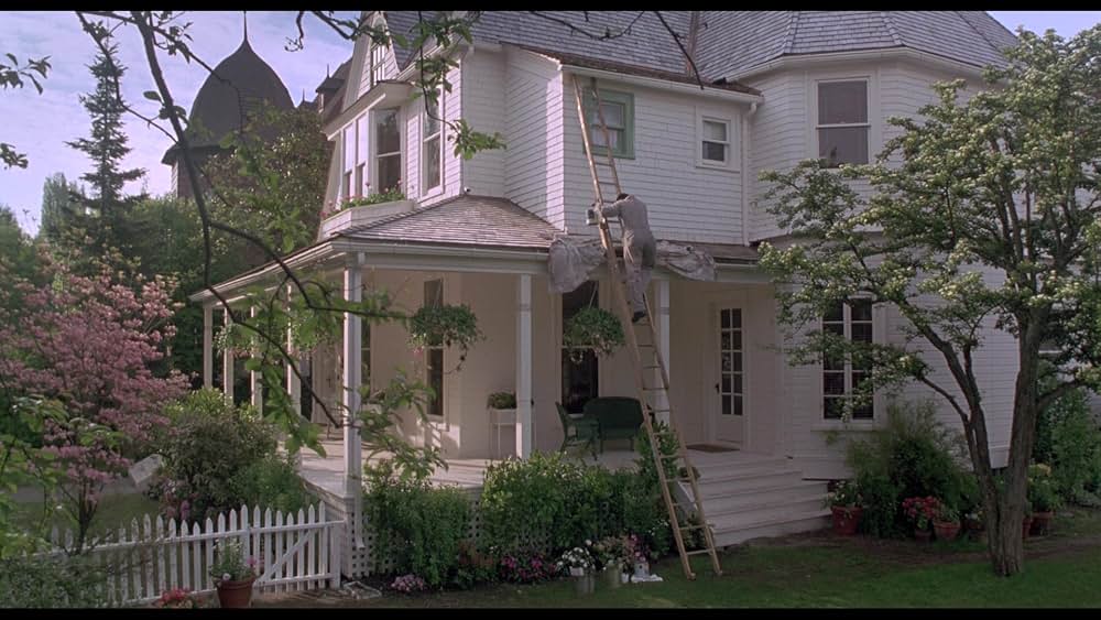 ゆりかごを揺らす手の画像