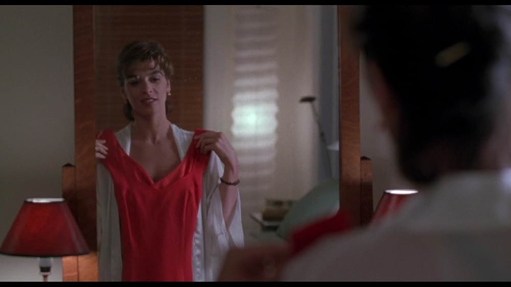 ゆりかごを揺らす手の画像