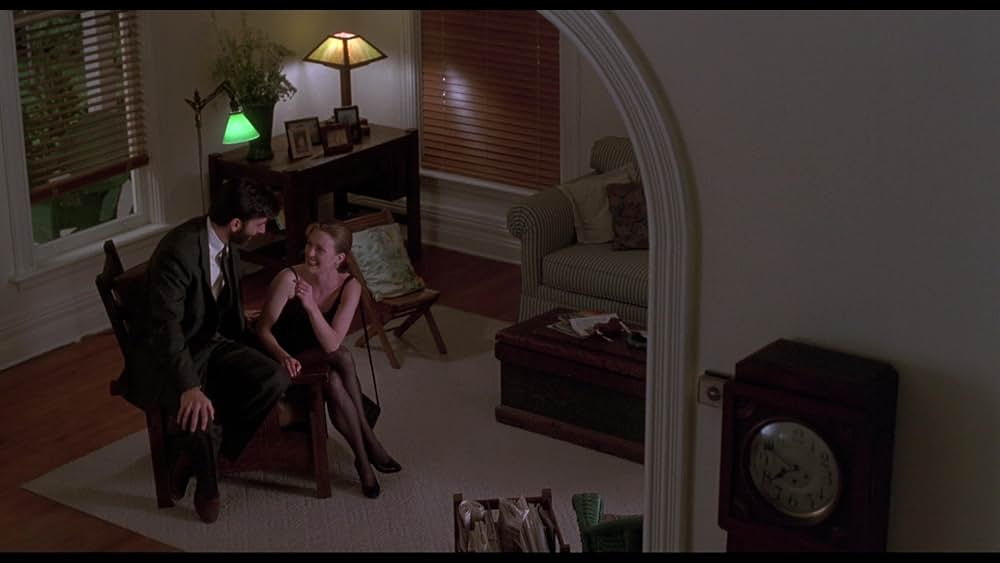 ゆりかごを揺らす手の画像