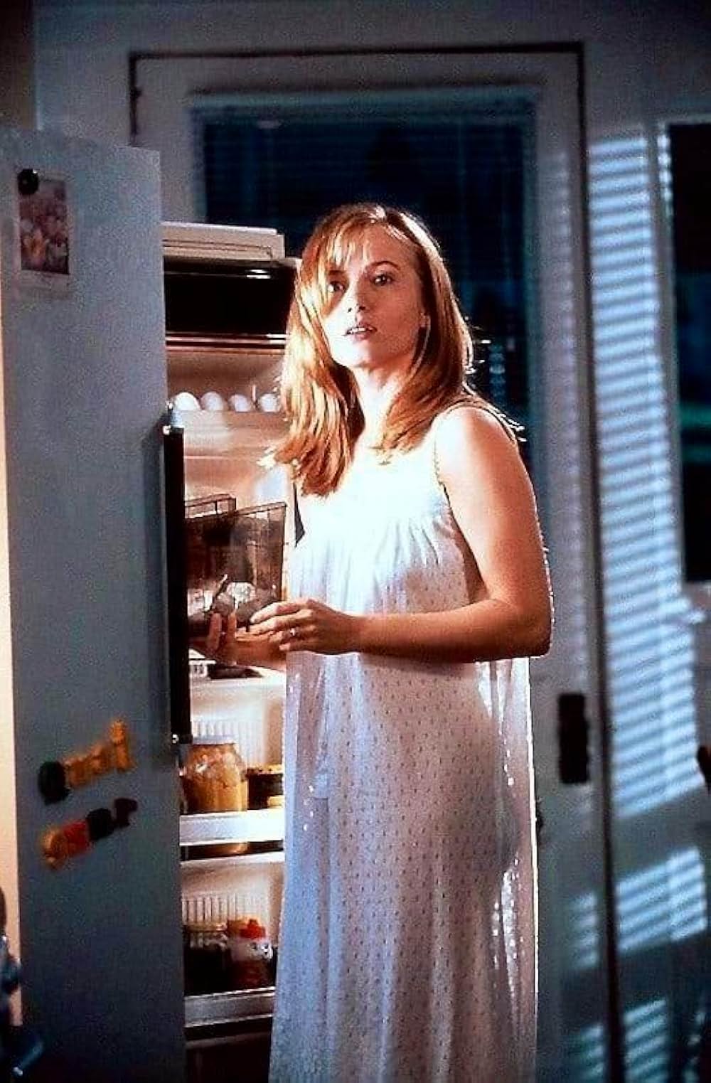 ゆりかごを揺らす手の画像