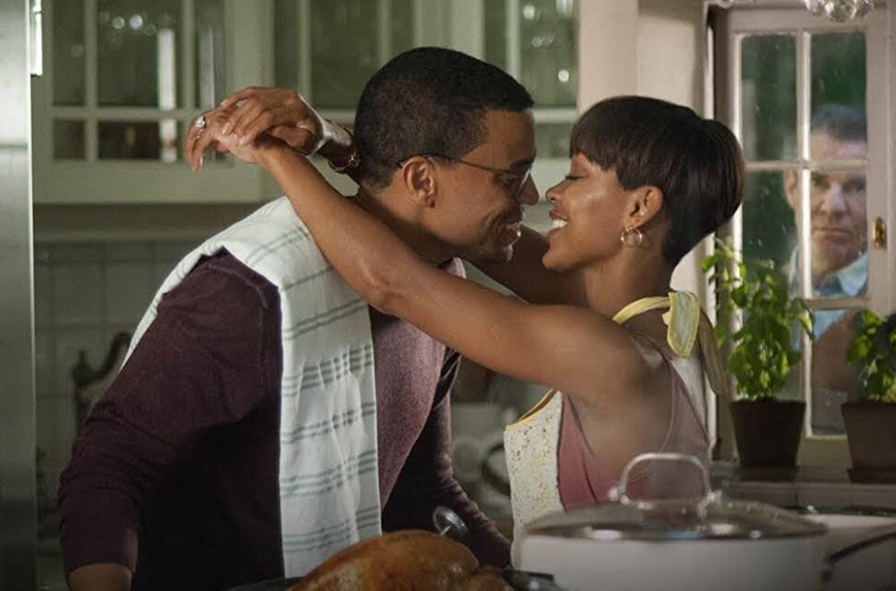 侵入する男の画像