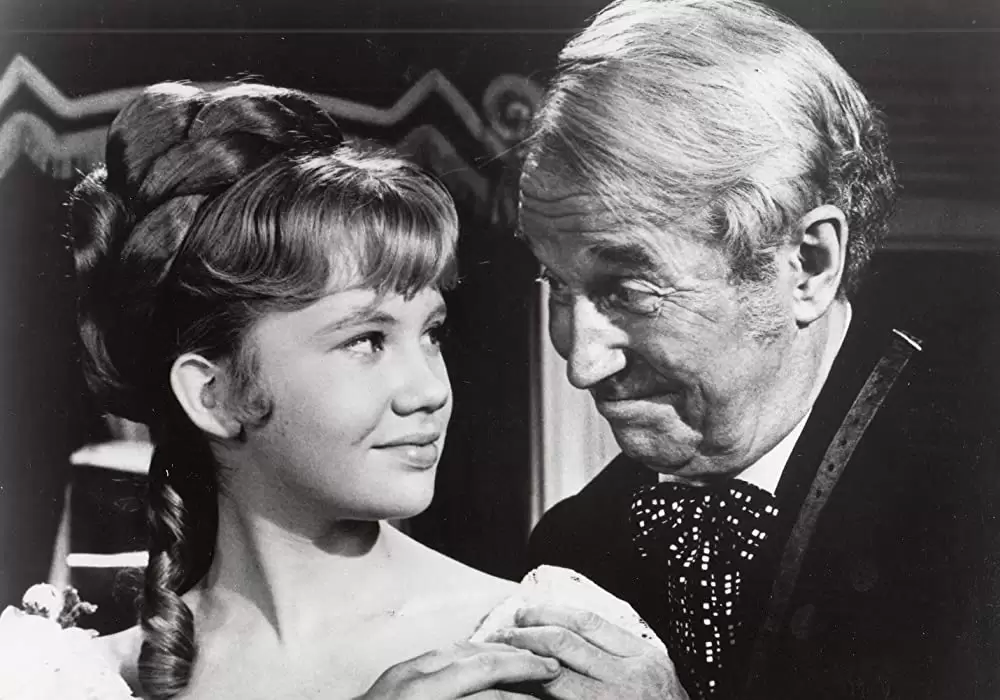 「難破船」ヘイリー・ミルズ & モーリス・シュバリエの画像