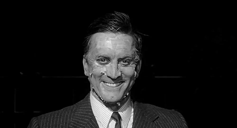 「秘密殺人計画書」カーク・ダグラスの画像