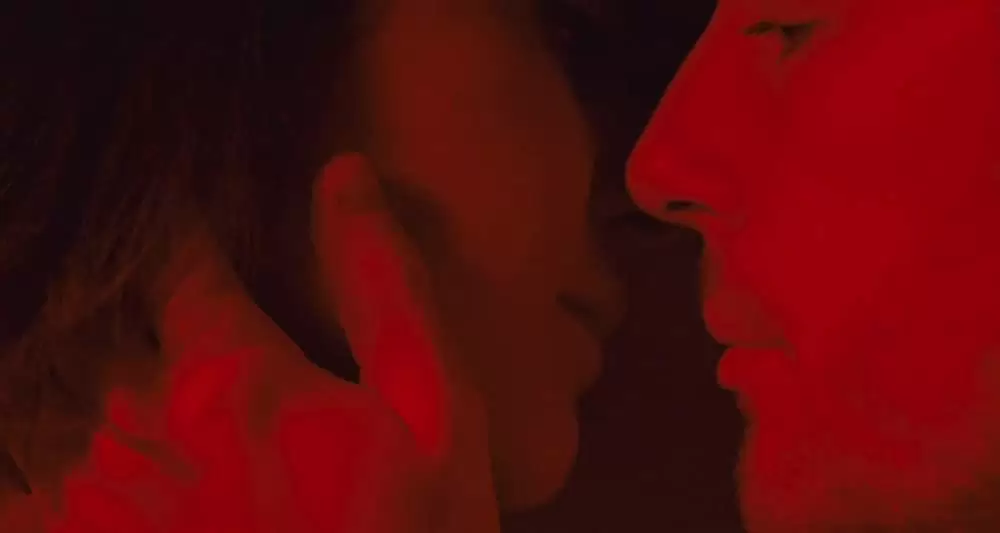 「胸騒ぎの恋人」モニア・ショクリの画像