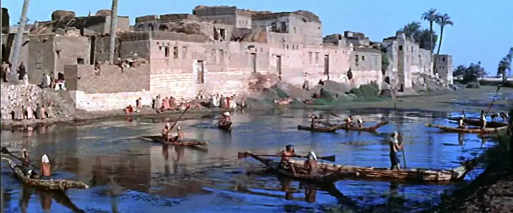 ピラミッドの画像