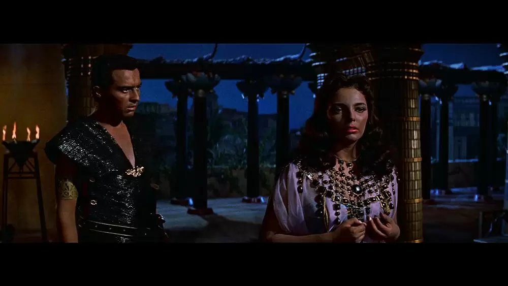 ピラミッドの画像