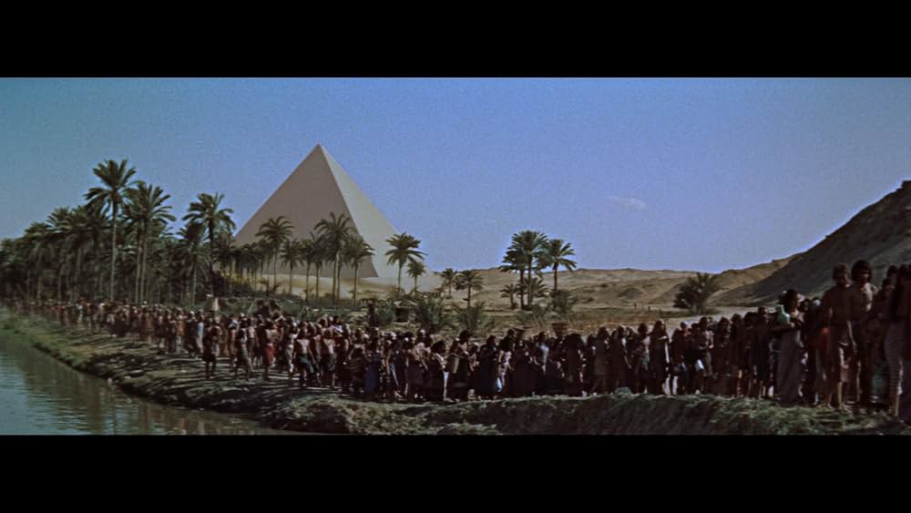 ピラミッドの画像