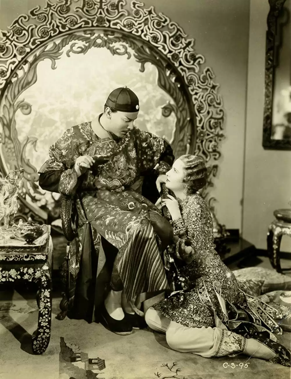 「風雲のチャイナ」バーバラ・スタンウィック & ニルス・アスターの画像