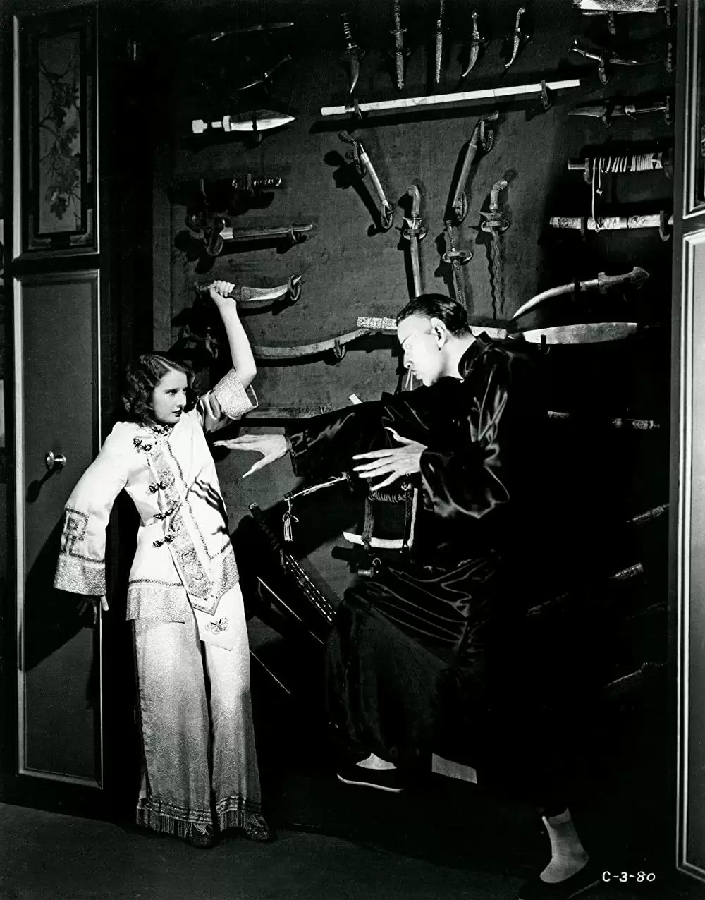 「風雲のチャイナ」バーバラ・スタンウィック & ニルス・アスターの画像