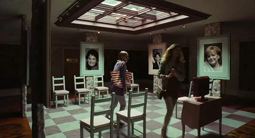 「Chatroom／チャットルーム」イモージェン・プーツ & ハンナ・マリーの画像