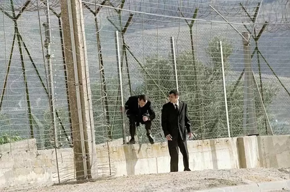 パラダイス・ナウの画像