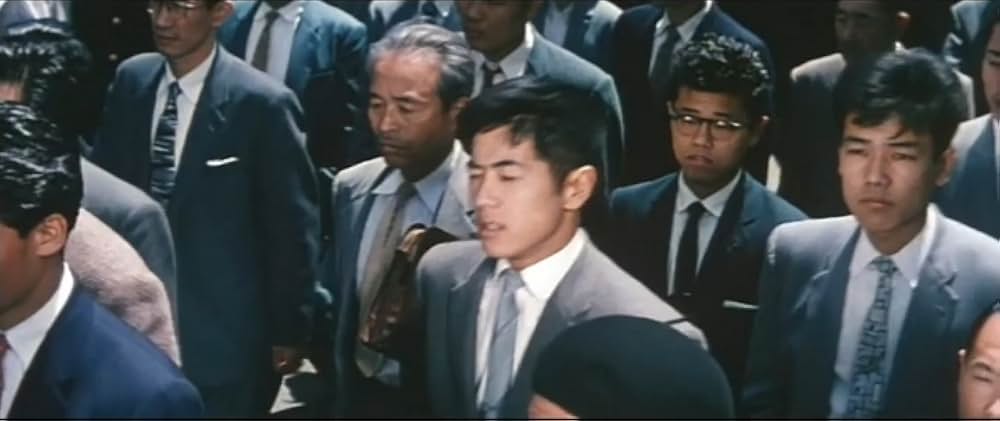 巨人と玩具の画像