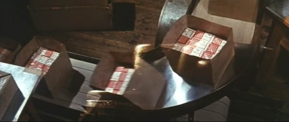 巨人と玩具の画像